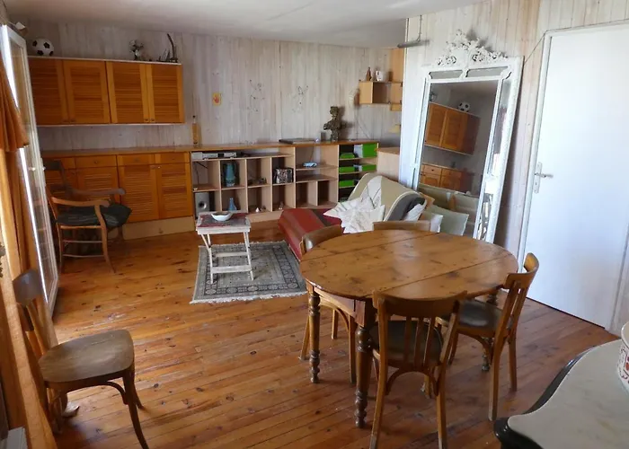 Un En Bois A La 別荘 *