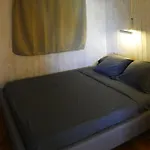 Un En Bois A La *