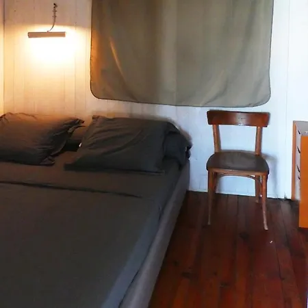 Hébergement de vacances Un En Bois A La
