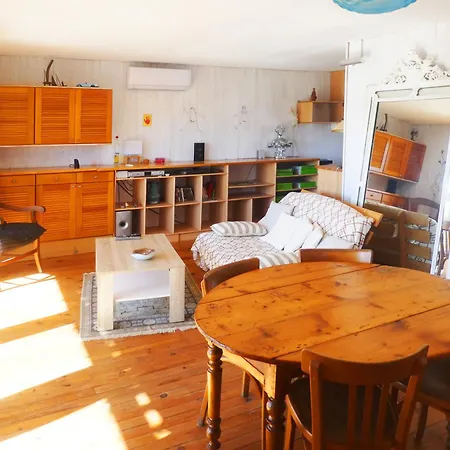 Hébergement de vacances Un En Bois A La Gruissan