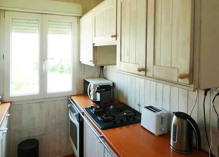 Un En Bois A La Gruissan